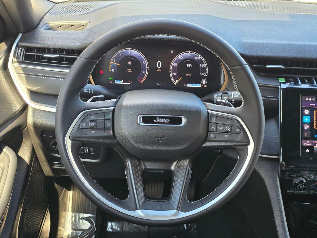 new 2025 Jeep Grand Cherokee car, priced at $39,243