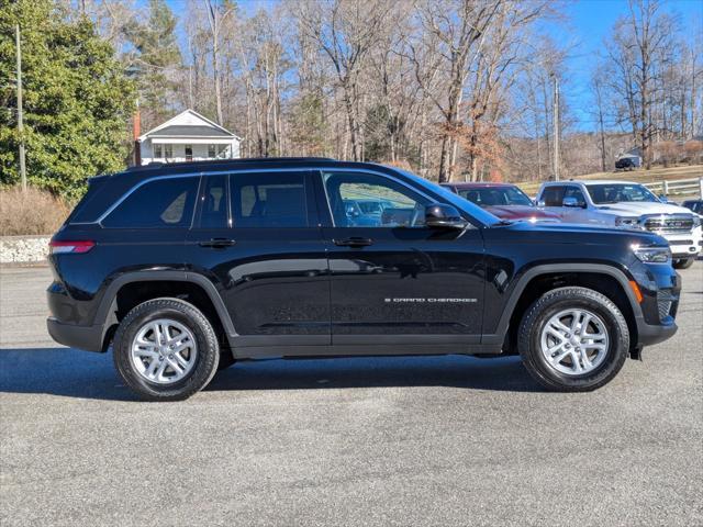 new 2025 Jeep Grand Cherokee car, priced at $38,175