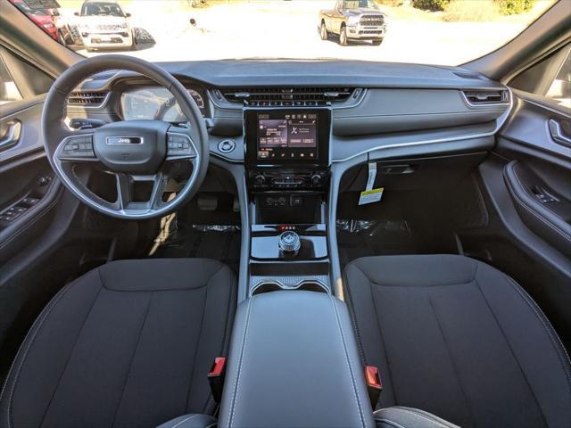 new 2025 Jeep Grand Cherokee car, priced at $36,422