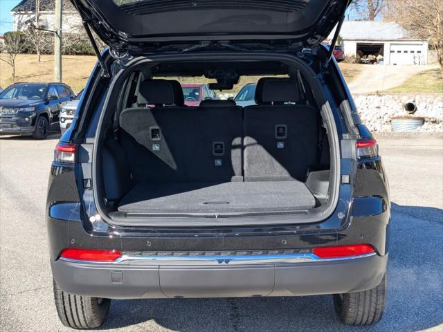 new 2025 Jeep Grand Cherokee car, priced at $36,422