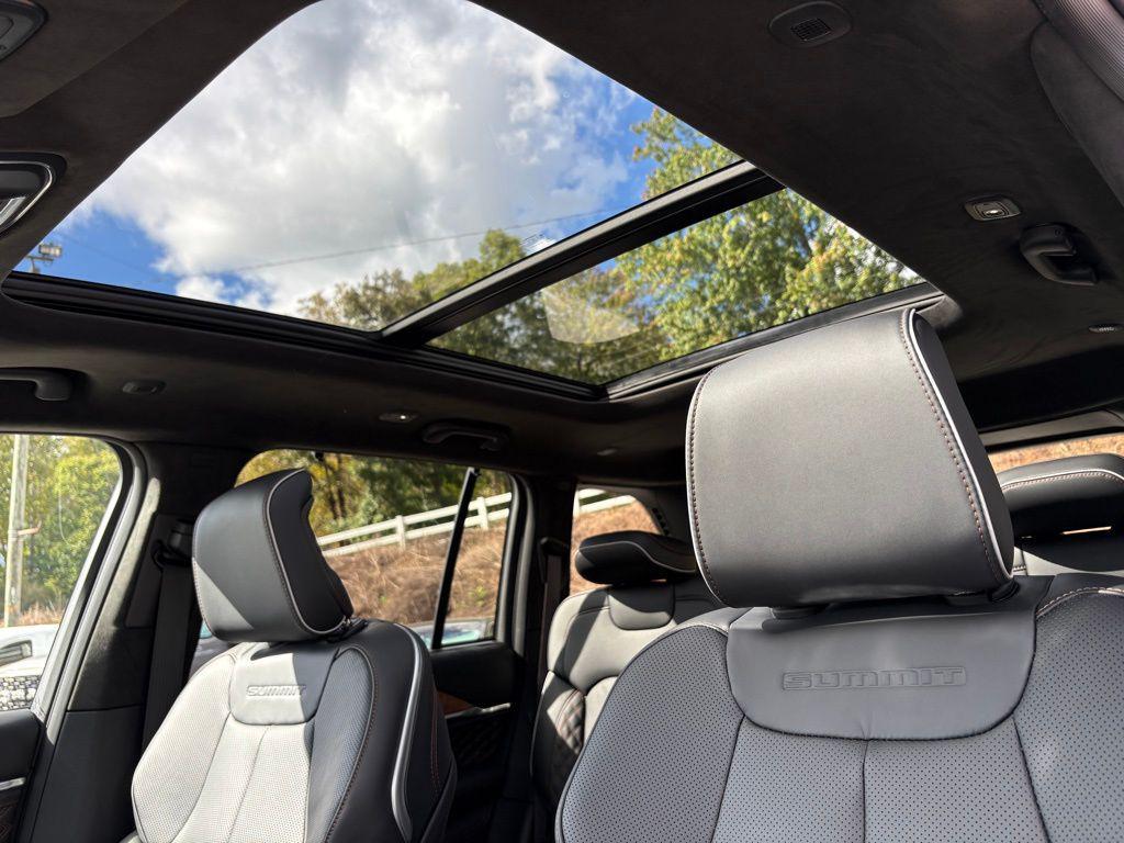 new 2025 Jeep Grand Cherokee car, priced at $63,961