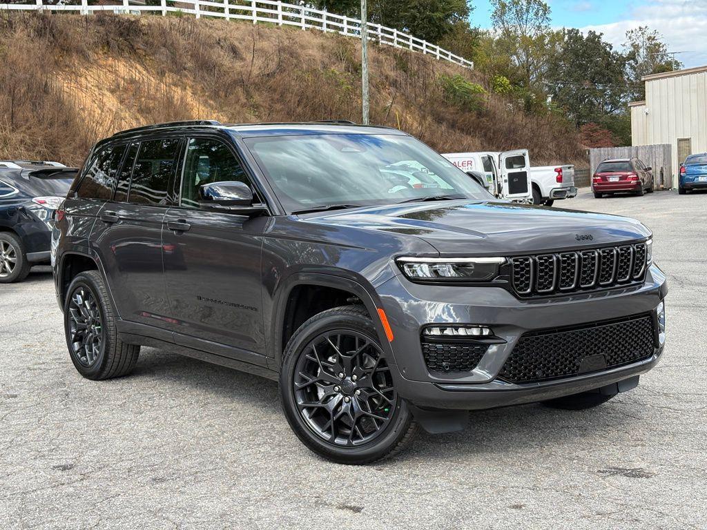 new 2025 Jeep Grand Cherokee car, priced at $63,961