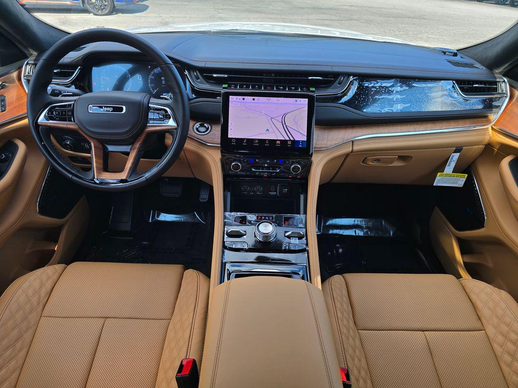 new 2025 Jeep Grand Cherokee car, priced at $59,981