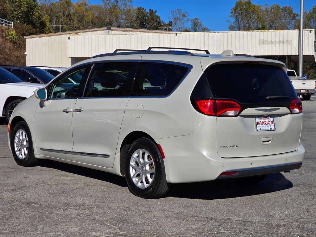 used 2020 Chrysler Pacifica car, priced at $15,500