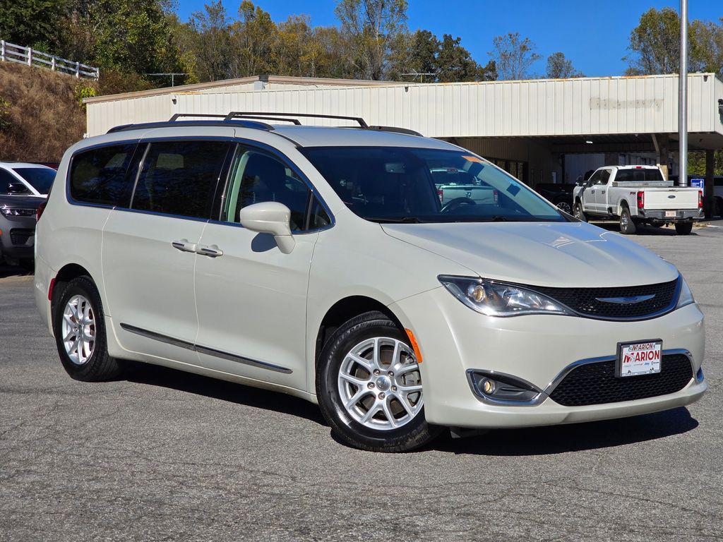 used 2020 Chrysler Pacifica car, priced at $15,500