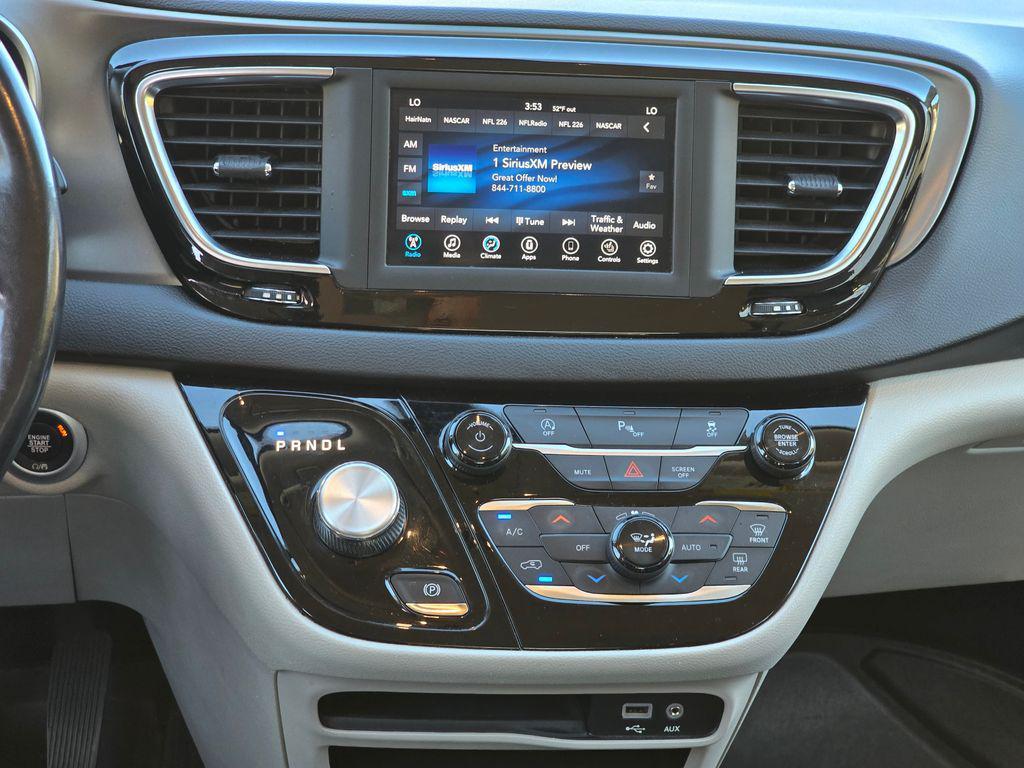 used 2020 Chrysler Pacifica car, priced at $15,500