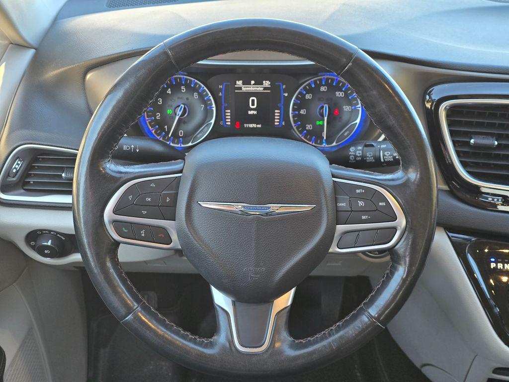 used 2020 Chrysler Pacifica car, priced at $15,500