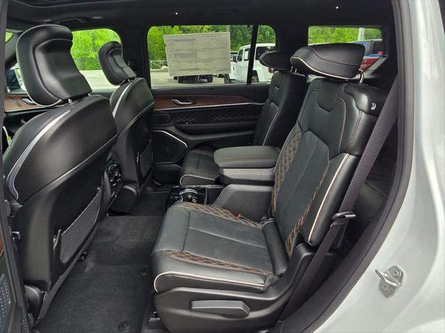 new 2025 Jeep Grand Cherokee L car, priced at $61,122