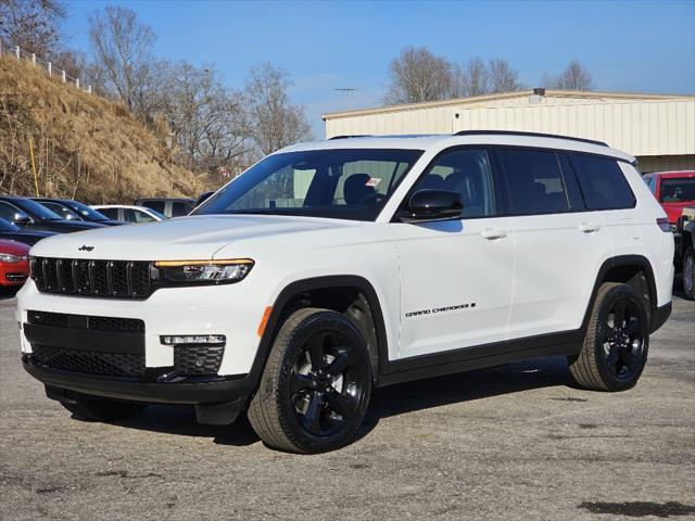 new 2024 Jeep Grand Cherokee L car, priced at $48,215