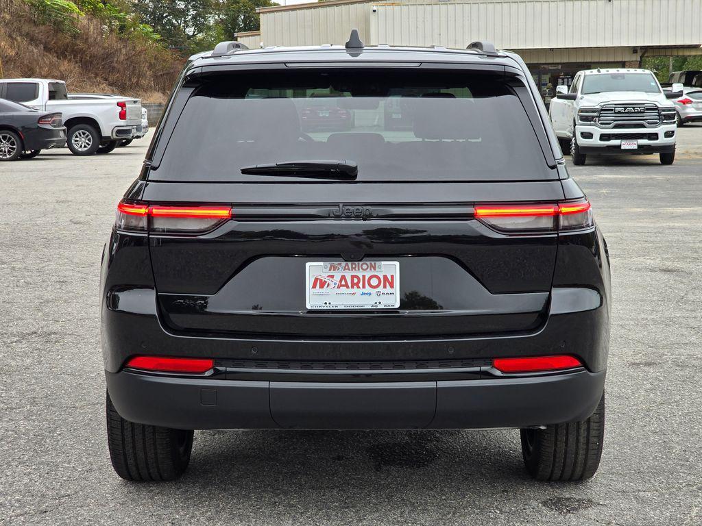 new 2025 Jeep Grand Cherokee car, priced at $43,464
