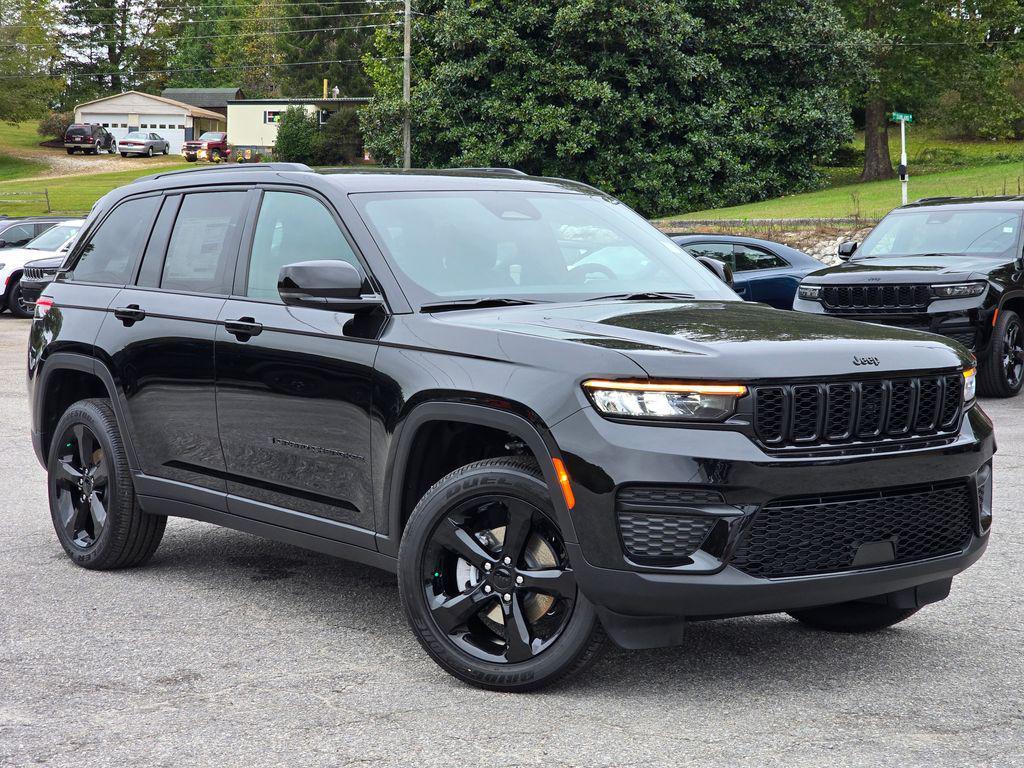 new 2025 Jeep Grand Cherokee car, priced at $43,464
