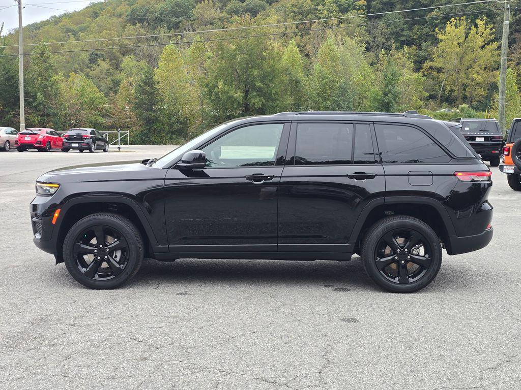 new 2025 Jeep Grand Cherokee car, priced at $43,464