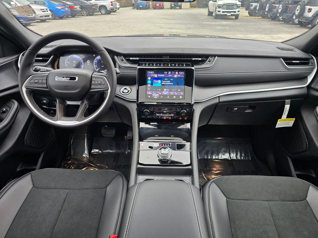 new 2025 Jeep Grand Cherokee car, priced at $43,464