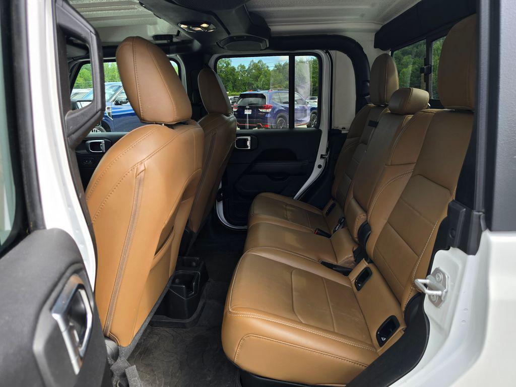 used 2023 Jeep Gladiator car, priced at $33,000