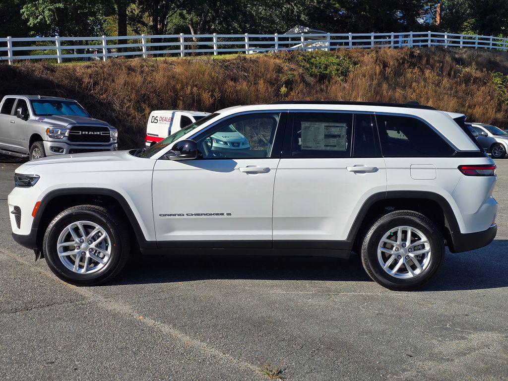 new 2025 Jeep Grand Cherokee car, priced at $37,184