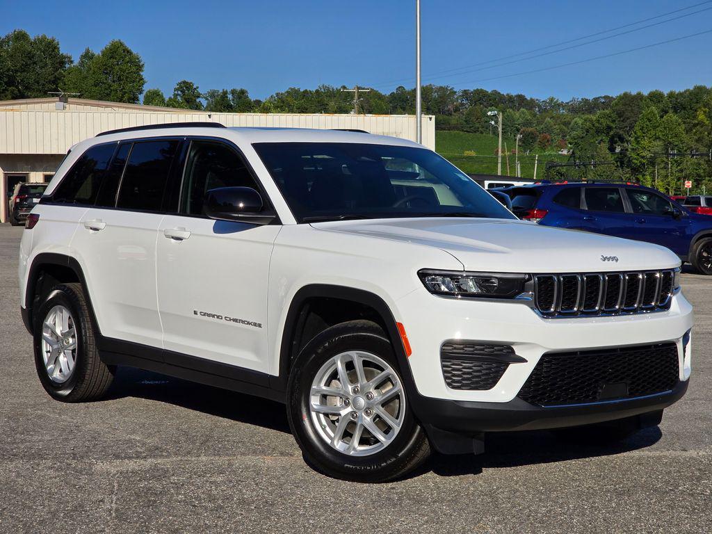 new 2025 Jeep Grand Cherokee car, priced at $37,184