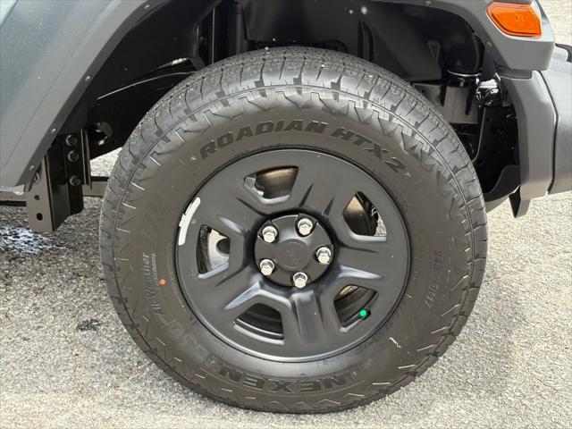 new 2025 Jeep Wrangler car, priced at $38,960
