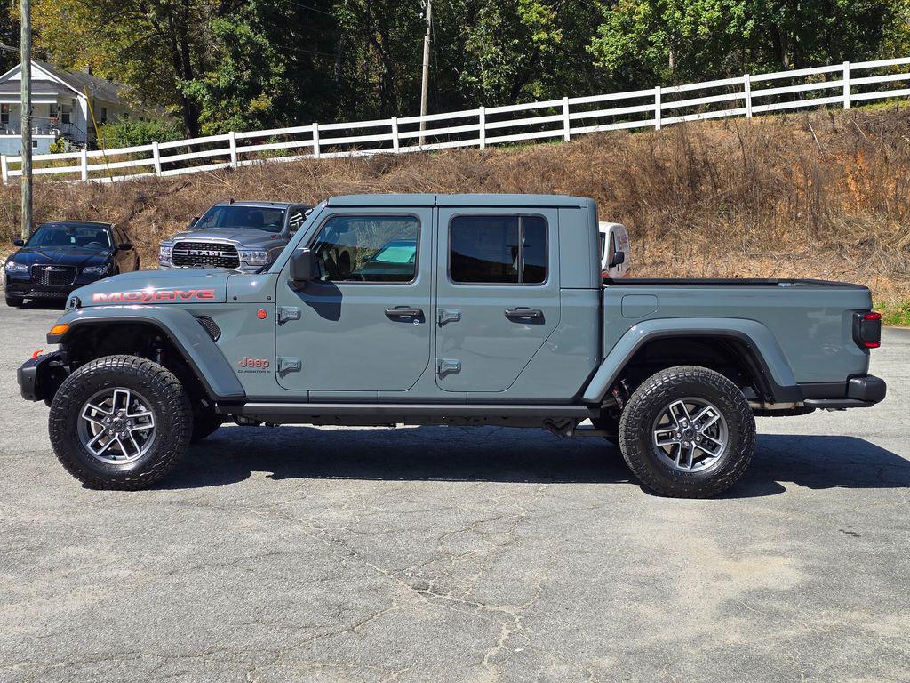 new 2025 Jeep Gladiator car, priced at $53,732
