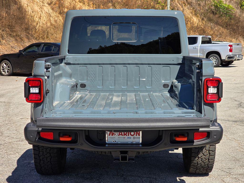 new 2025 Jeep Gladiator car, priced at $53,732