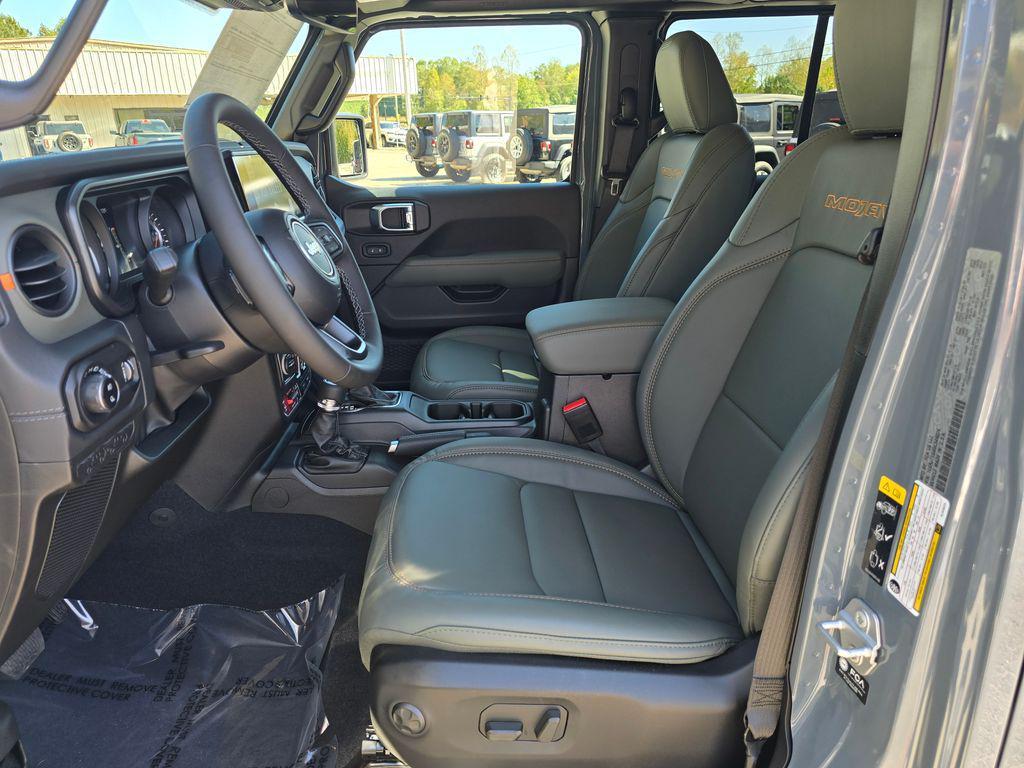 new 2025 Jeep Gladiator car, priced at $53,732