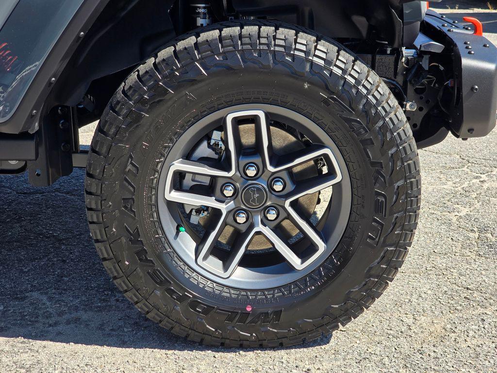 new 2025 Jeep Gladiator car, priced at $53,732