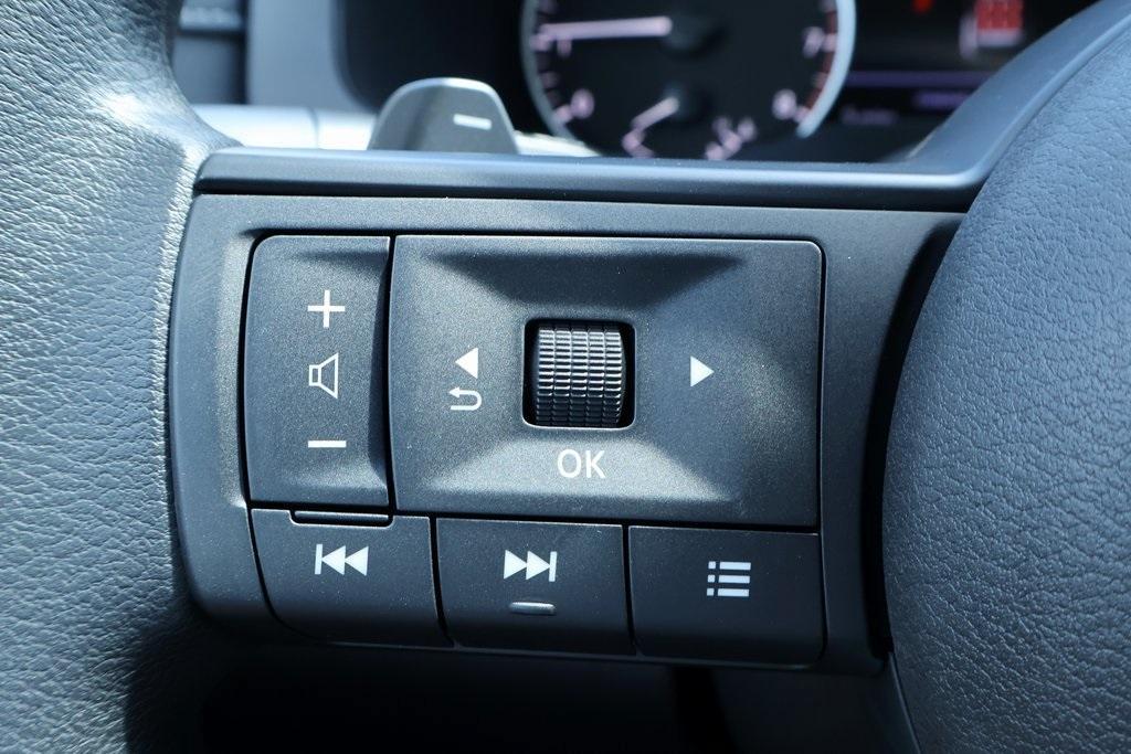 new 2025 Nissan Pathfinder car, priced at $30,970