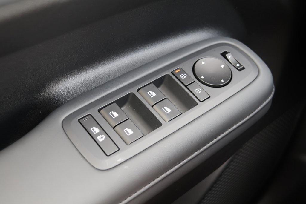 new 2025 Hyundai Santa Fe car, priced at $39,918