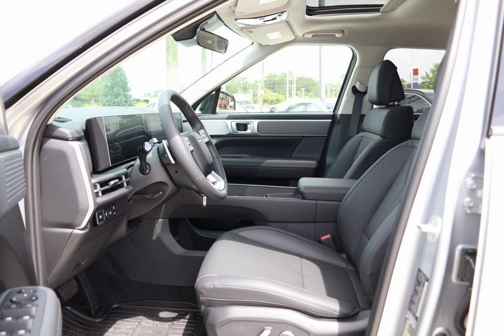 new 2025 Hyundai Santa Fe car, priced at $39,918