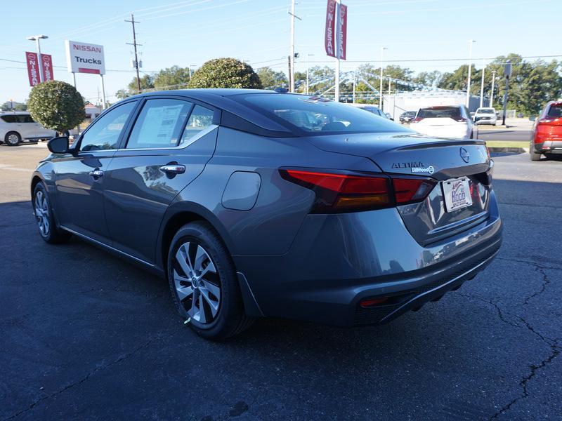 new 2025 Nissan Altima car, priced at $25,823