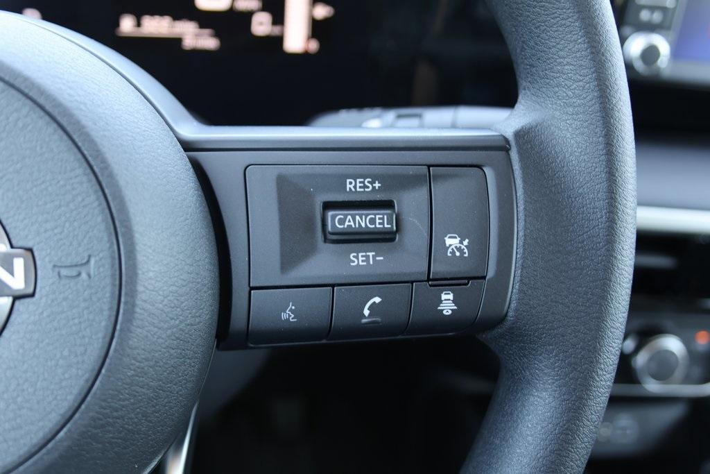 new 2025 Nissan Kicks car, priced at $23,216