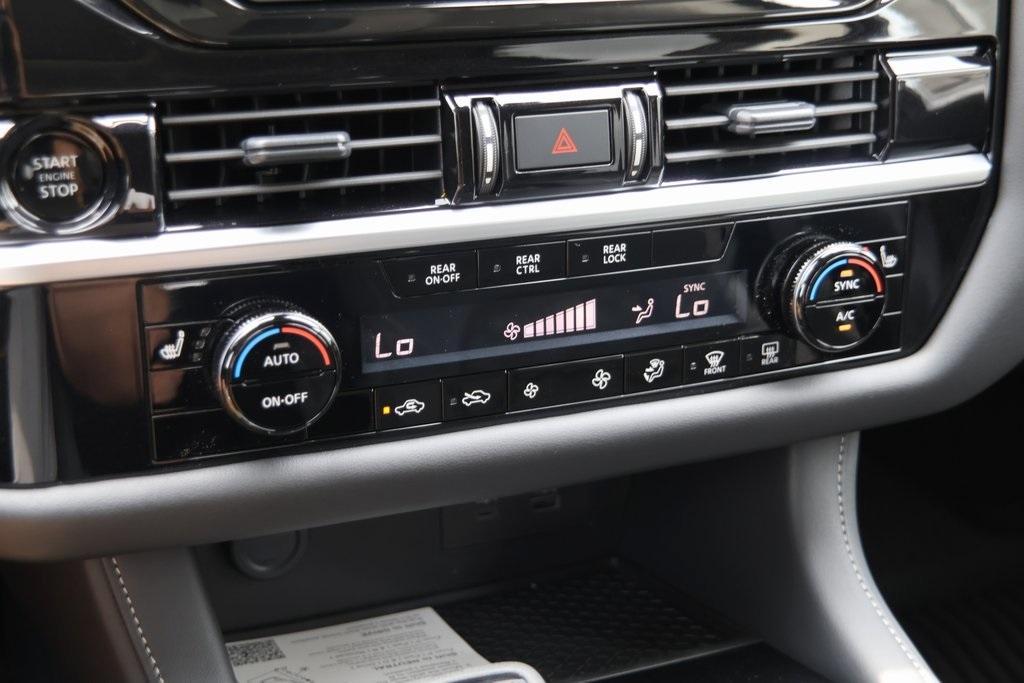 new 2025 Nissan Pathfinder car, priced at $40,002