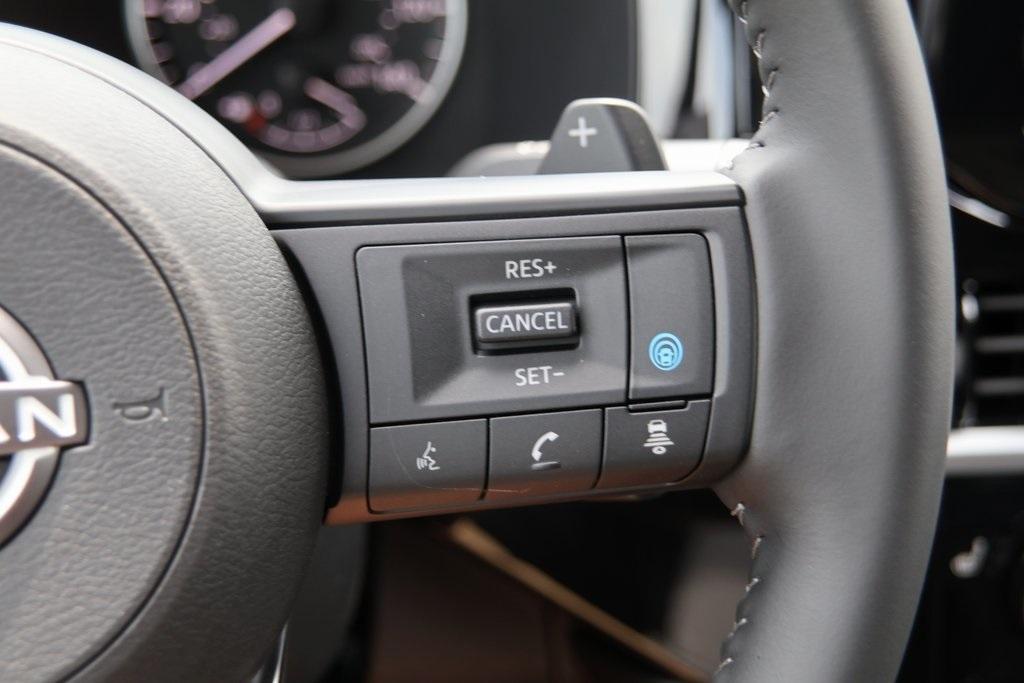 new 2025 Nissan Pathfinder car, priced at $40,002