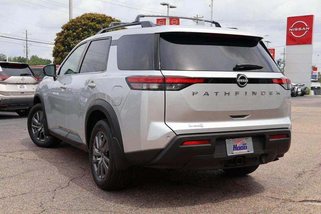 new 2025 Nissan Pathfinder car, priced at $40,002