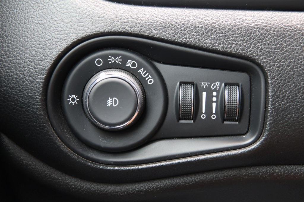 used 2020 Jeep Renegade car, priced at $15,479