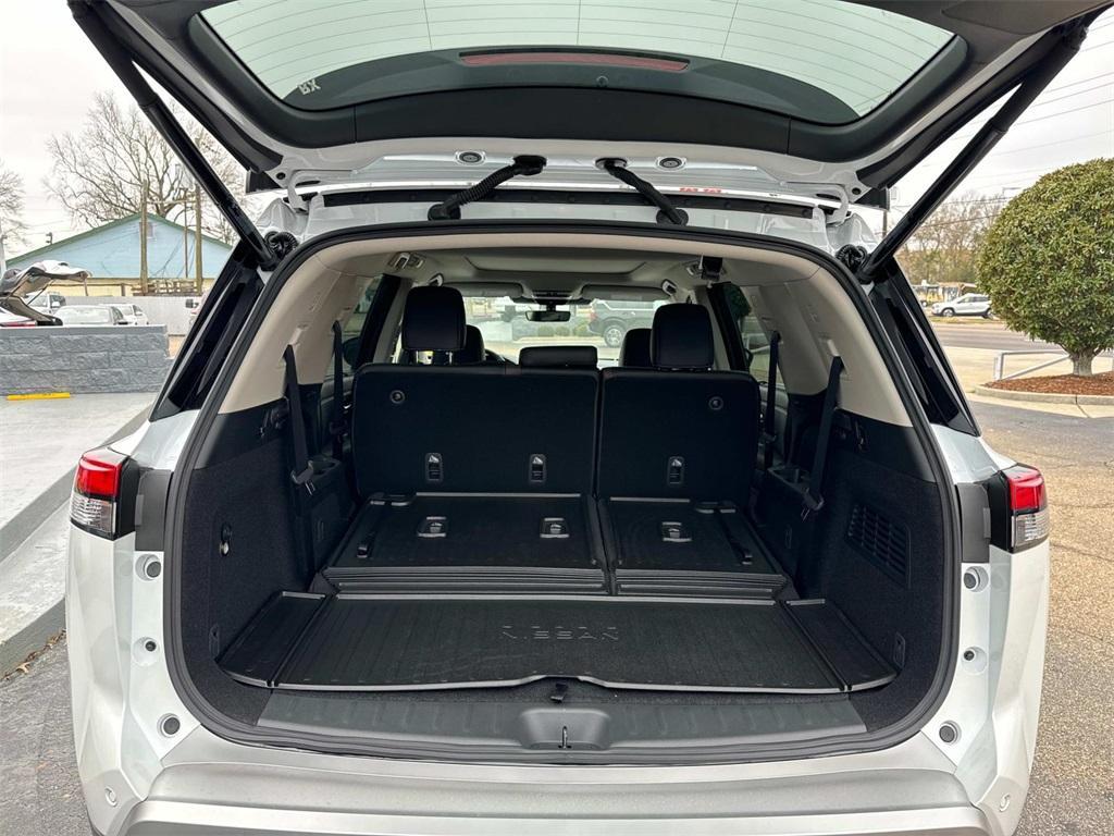 new 2025 Nissan Pathfinder car, priced at $49,343