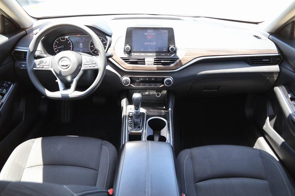 used 2023 Nissan Altima car