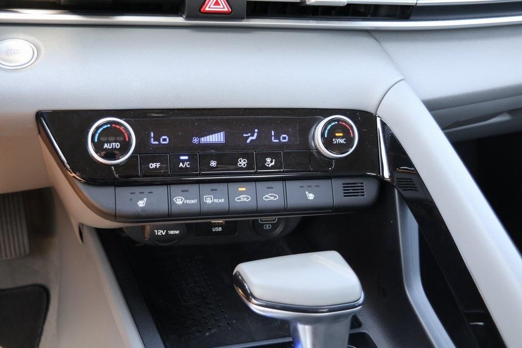 used 2022 Hyundai Elantra car