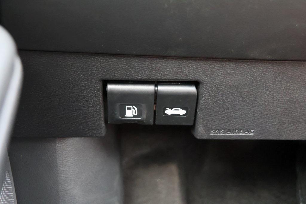 new 2025 Nissan Versa car, priced at $22,471