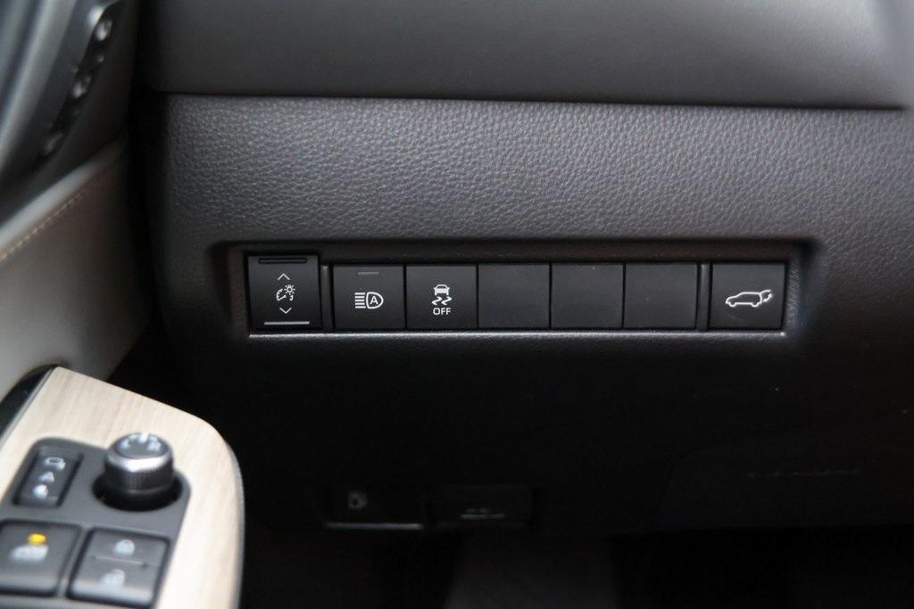 used 2024 Toyota Venza car