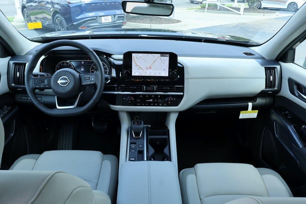 new 2025 Nissan Pathfinder car, priced at $36,160
