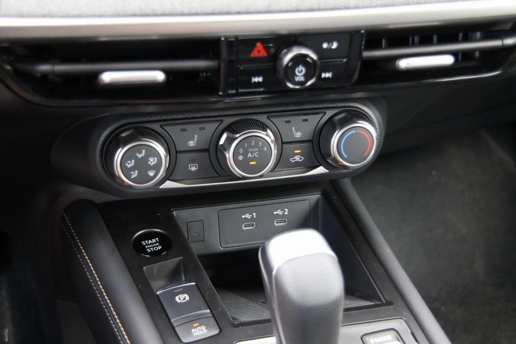 new 2025 Nissan Kicks car, priced at $28,187