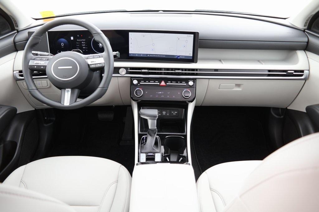 new 2025 Hyundai Tucson car, priced at $33,913