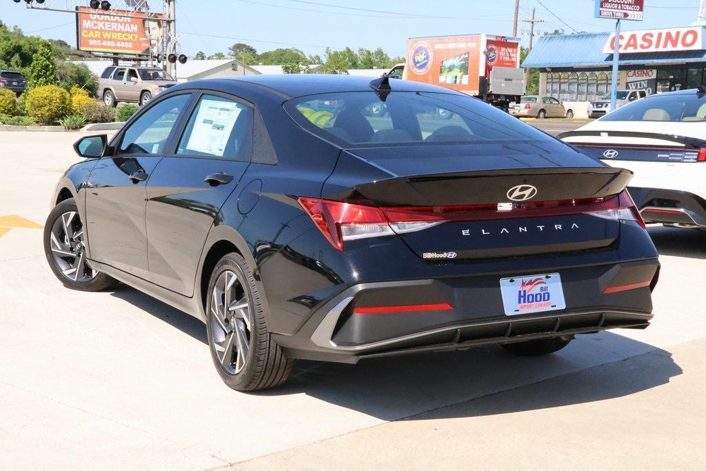 new 2025 Hyundai Elantra car, priced at $23,724