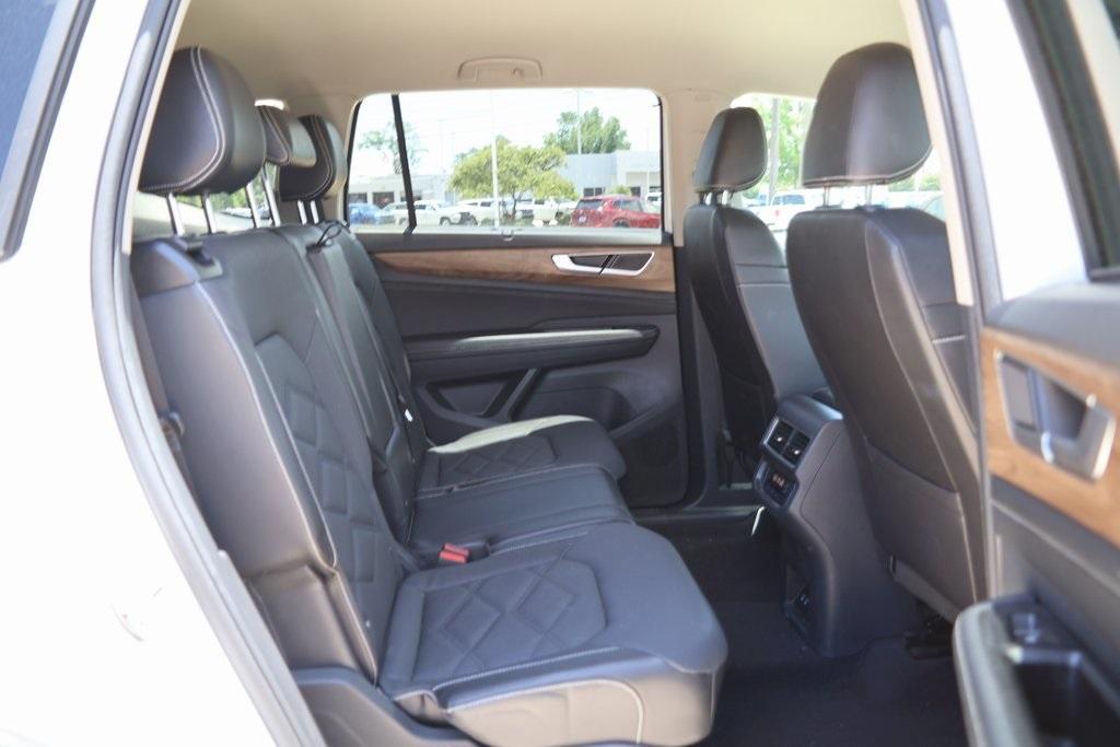 used 2024 Volkswagen Atlas car, priced at $33,912