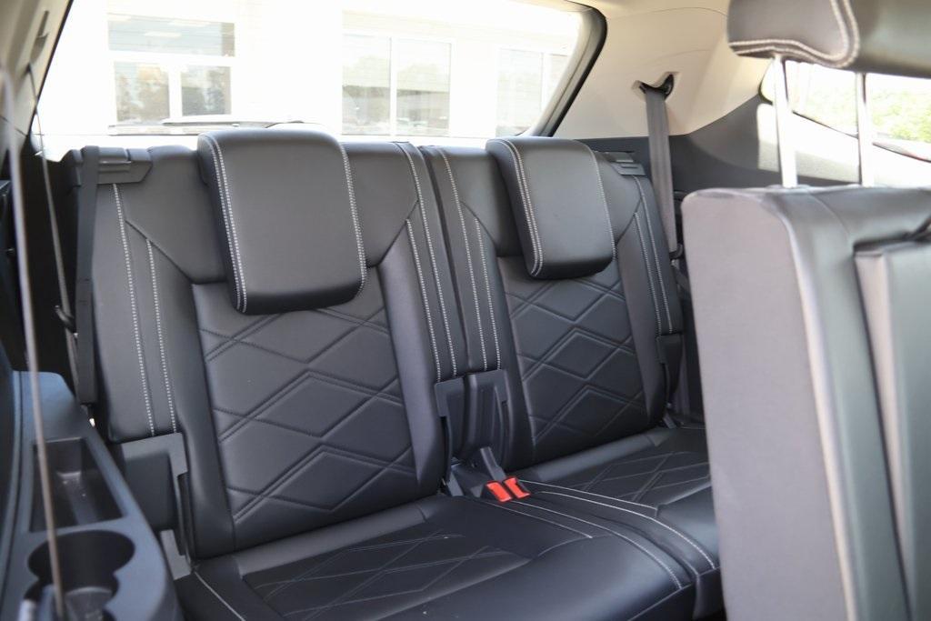 used 2024 Volkswagen Atlas car, priced at $33,912