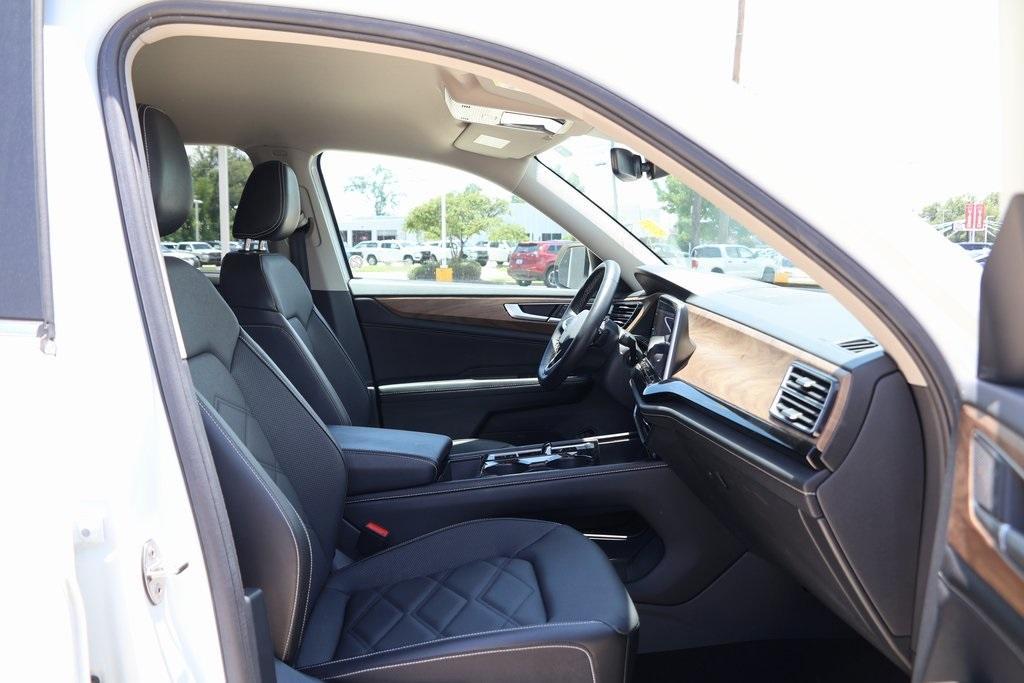 used 2024 Volkswagen Atlas car, priced at $33,912