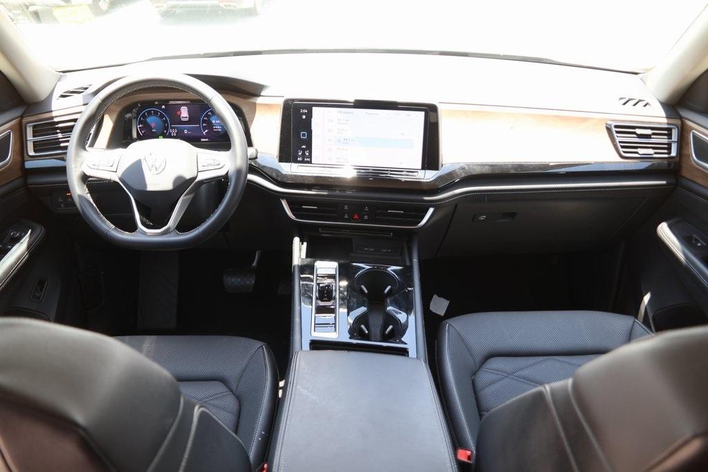 used 2024 Volkswagen Atlas car, priced at $33,912