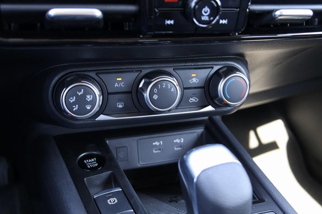 new 2025 Nissan Kicks car, priced at $23,721