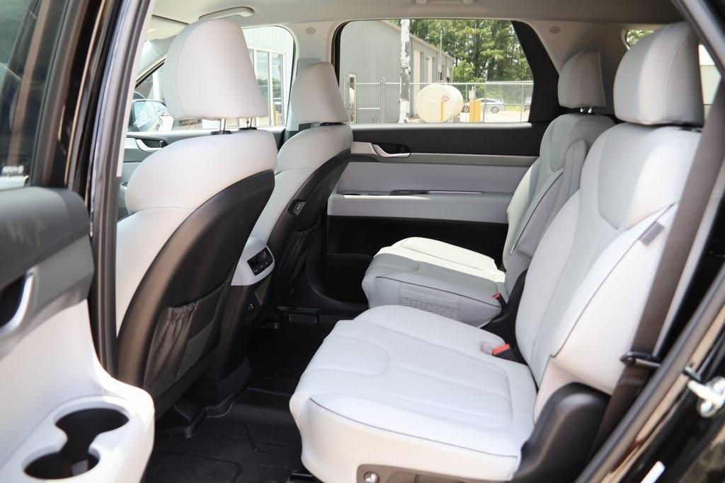 used 2025 Hyundai Palisade car, priced at $38,991