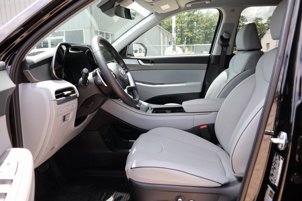 used 2025 Hyundai Palisade car, priced at $38,991